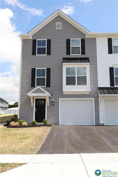 3255 Tepes Dr, NORTHAMPTON, PA, 18067-8731 | Card Image