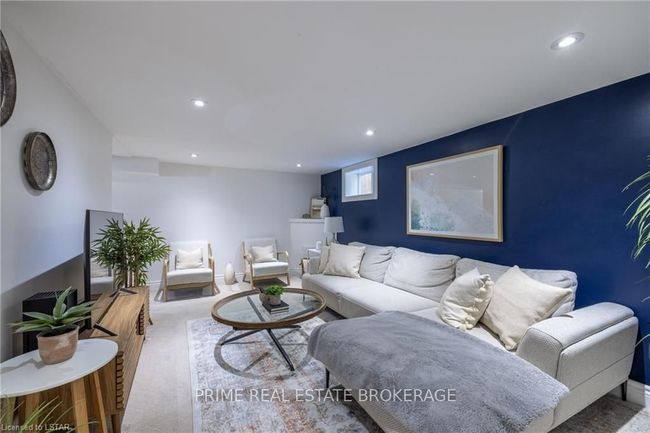 432 Forest Lawn Ave, House other with 3 bedrooms, 0 bathrooms and 5 parking in London ON | Image 33