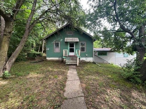8840 E Wilson Rd, Independence, MO, 64053-1056 | Card Image