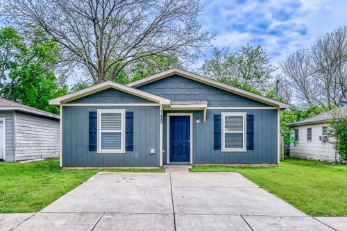 1123 Division St, Greenville, TX, 75401-5832 | Card Image