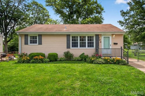 100 Florissant Park Dr, Florissant, MO, 63031-4016 | Card Image