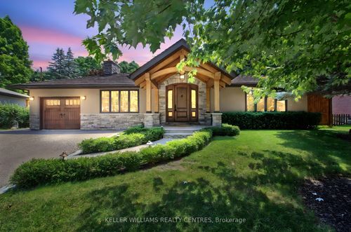 176 Park Ave, Newmarket, ON, L3Y1V1 | Card Image
