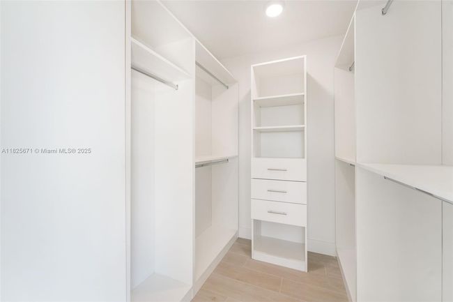3349 - 3345 Sw 22 Nd Ter, Townhouse with 3 bedrooms, 3 bathrooms and null parking in Miami FL | Image 8