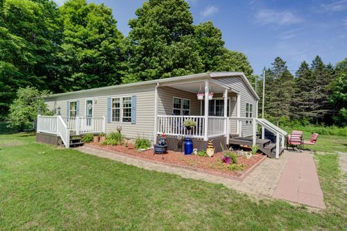 223 Pine Crest Ln, Beulah, MI, 49617-9414 | Card Image