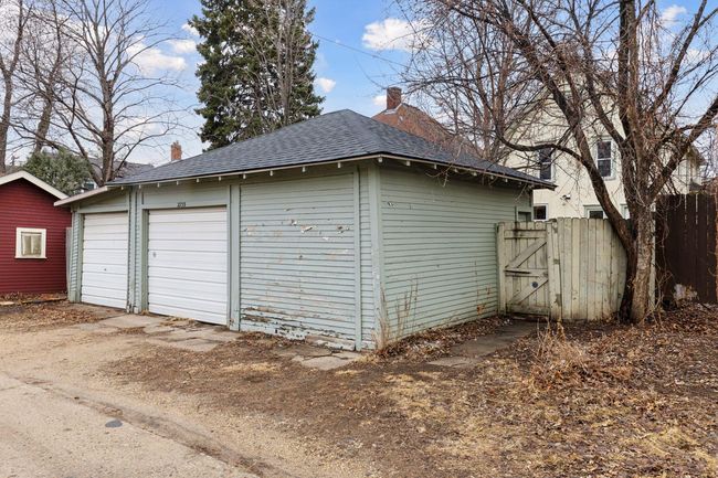 2735 Colfax Ave S, House other with 3 bedrooms, 3 bathrooms and null parking in Minneapolis MN | Image 40
