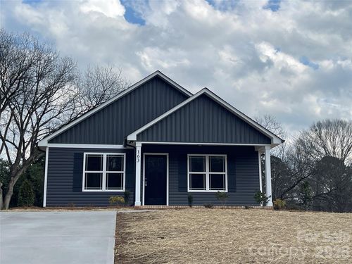 163 W Pine St, Norwood, NC, 28128-8706 | Card Image