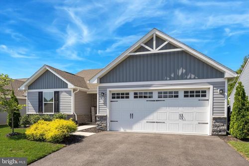 92 Senators Way, BERLIN, NJ, 08009-1653 | Card Image