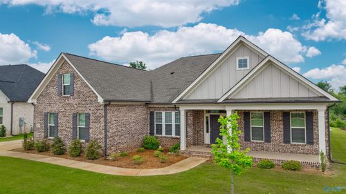 8014 Tupelo Gum Trce Sw, Huntsville, AL, 35802-3164 | Card Image