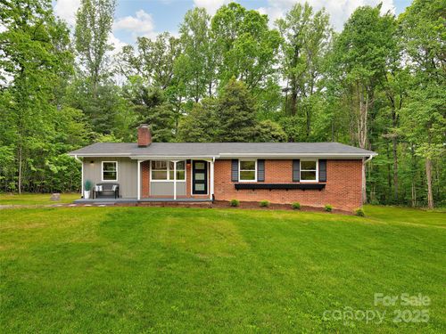 16 Emerson Poore Dr, Candler, NC, 28715-6405 | Card Image