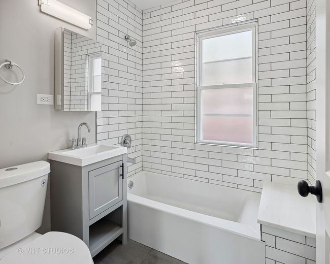 4948 N Austin Ave, Home with 5 bedrooms, 2 bathrooms and null parking in CHICAGO IL | Image 10