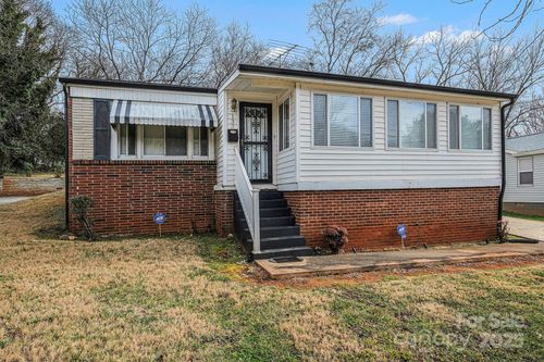 133 S Caldwell Ave, Newton, NC, 28658-2419 | Card Image