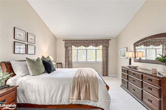 15 Westwind Dr, House attached with 4 bedrooms, 2 bathrooms and 2 parking in Collingwood ON | Image 22