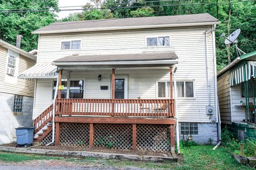 58 Kuntz St, Natrona Heights, PA, 15065-2222 | Card Image