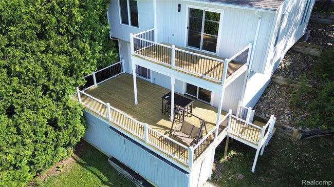 Upper and Lower Deck | Image 15
