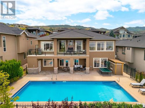 625 Devonian Ave, Kelowna, BC, V1W4Z8 | Card Image