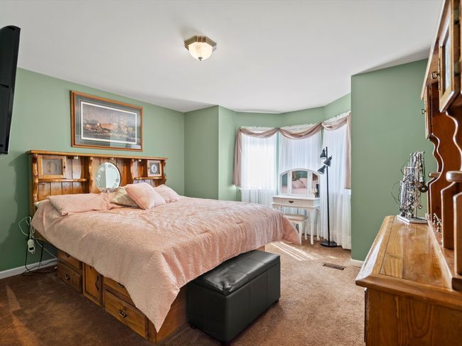 32549 Creekview St, House other with 4 bedrooms, 3 bathrooms and null parking in New Haven MI | Image 32