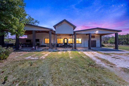 751 Deer Forest Dr, Pipe Creek, TX, 78063-5314 | Card Image
