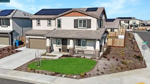 439 Baler Cir, Vacaville, CA, 95687-7935 | Card Image