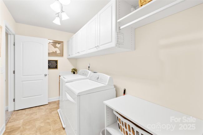 upstairs laundry room | Image 22