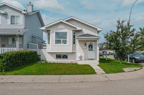 96 Appleside Close Se, Calgary, AB, T2A7T9 | Card Image