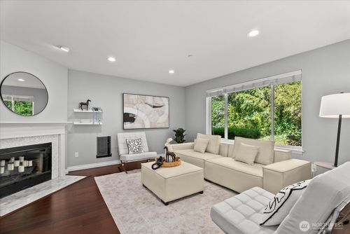 g131-2300 Jefferson Ave Ne, Renton, WA, 98056-8371 | Card Image