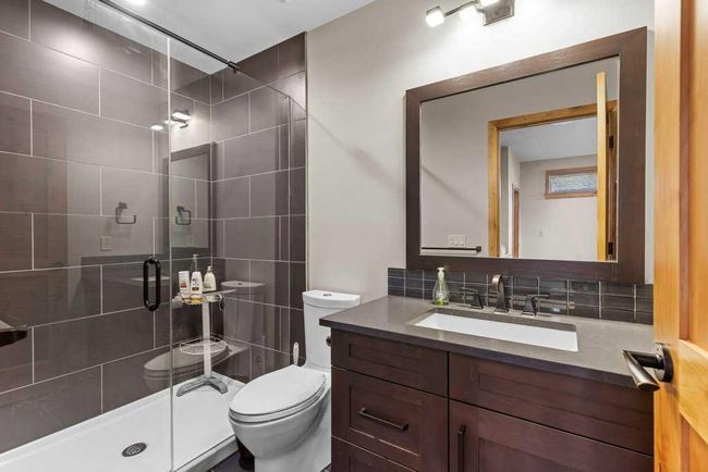 9 Creekside Mews, Townhouse with 3 bedrooms, 4 bathrooms and 2 parking in Canmore AB | Image 37