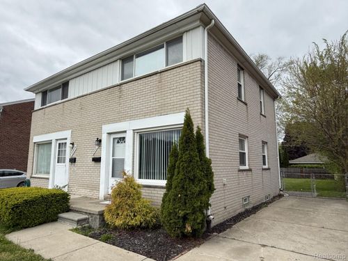 24414 W Chicago, Redford, MI, 48239-1678 | Card Image