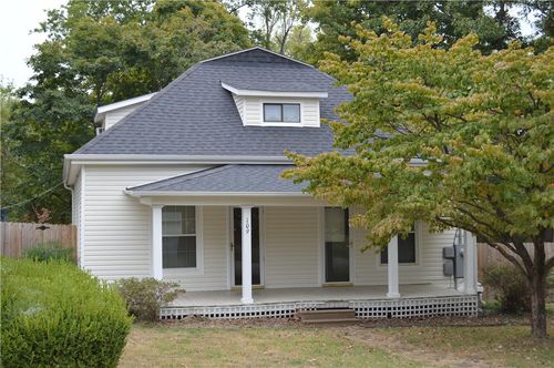 109 W Mccormick St, Prairie Grove, AR, 72753-2629 | Card Image