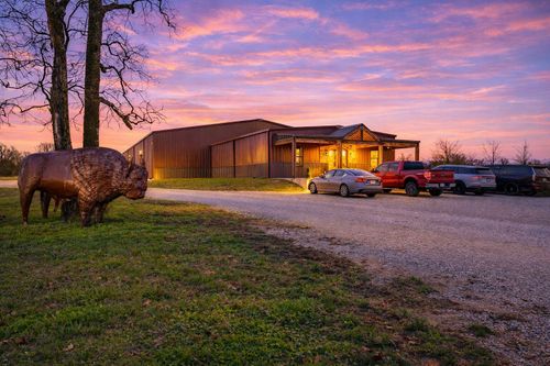19586 Lawrence 1230, Marionville, MO, 65705 | Card Image