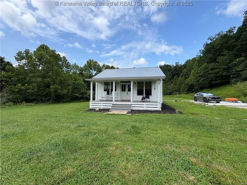 271 Chapel Dr, Yawkey, WV, 25573-9742 | Card Image