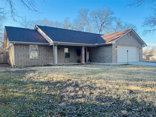 273 Main, Lone grove, OK, 73443 | Card Image