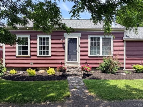 111 Monroe St, Sackets Harbor, NY, 13685-9706 | Card Image