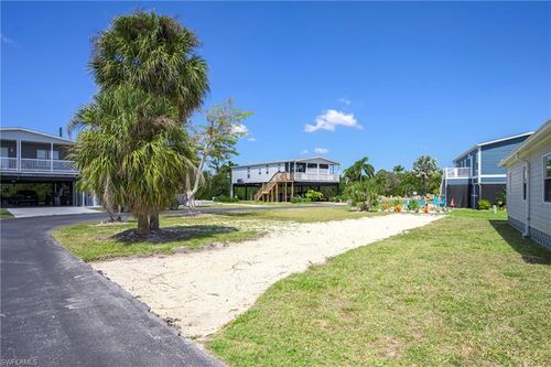 13690 Knot Dr, FORT MYERS, FL, 33908-5808 | Card Image