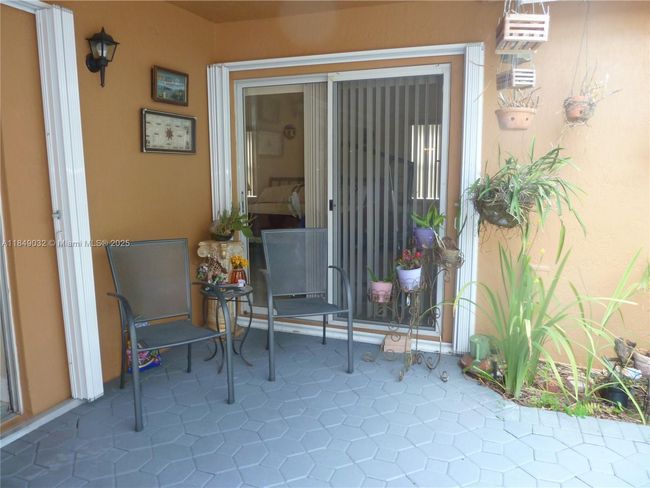 13240 Sw 20 Th St, House other with 3 bedrooms, 2 bathrooms and null parking in Miramar FL | Image 17