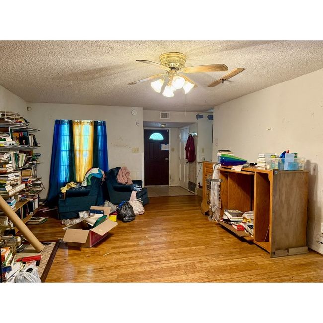 8306 Hanbridge Ln, House other with 3 bedrooms, 3 bathrooms and 4 parking in Austin TX | Image 15