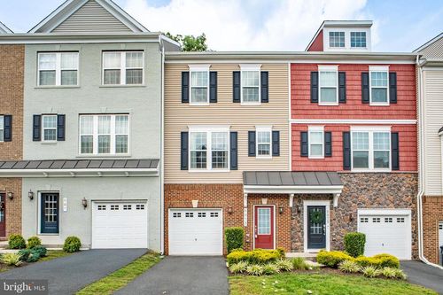 6073 Camerons Ferry Dr, HAYMARKET, VA, 20169-6294 | Card Image