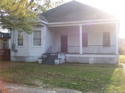 300 Burton Ave, Mobile, AL, 36607-2013 | Card Image