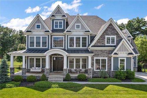 665 Chilliwack Ln, Mars, PA, 16046-4071 | Card Image
