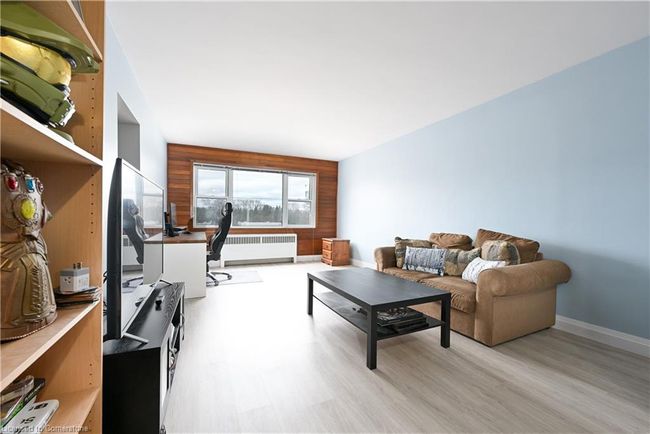11 - 2418 New St, House attached with 2 bedrooms, 1 bathrooms and 1 parking in Burlington ON | Image 5
