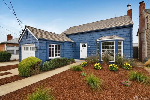 15 Garden Ln, Daly City, CA, 94015-1625 | Card Image