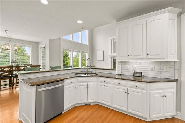 2704 Sw Gray Ln, House other with 5 bedrooms, 5 bathrooms and null parking in Lee's Summit MO | Image 16