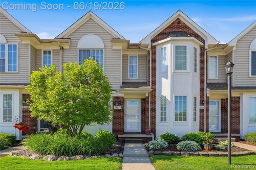 35-35024 Windsor Dr, New Baltimore, MI, 48047-4376 | Card Image