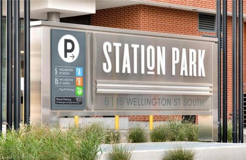 1704-15 Wellington St S, Kitchener, ON, N2G0E4 | Card Image