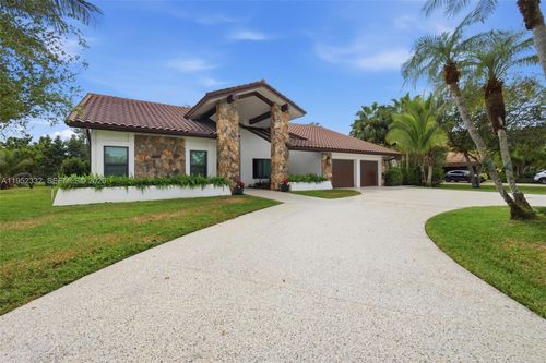 11850 Oak Leaf Dr., Davie, FL, 33330 | Card Image