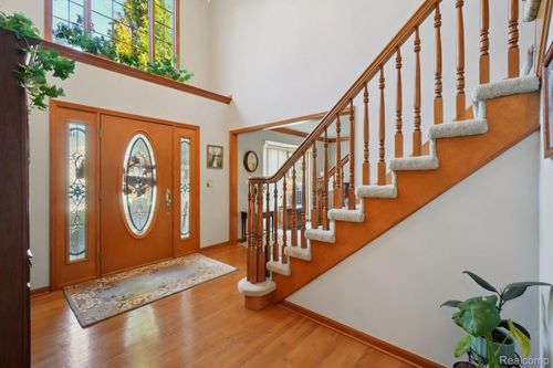 20346 Windham Dr, Macomb, MI, 48044-3539 | Card Image