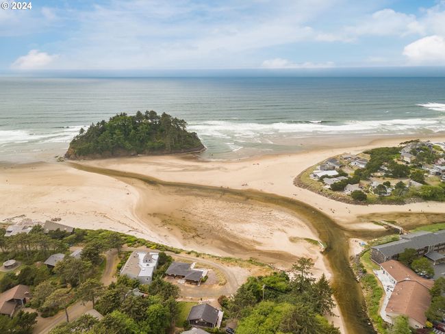49800 Proposal Rock Loop, House attached with 3 bedrooms, 3 bathrooms and 2 parking in Neskowin OR | Image 32