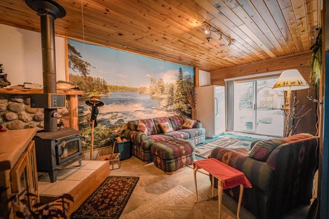 Party Room | Image 25