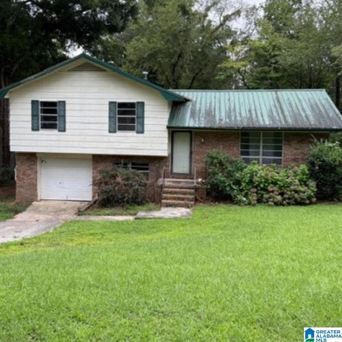 1018 Hillcrest Dr, Weaver, AL, 36277-3222 | Card Image