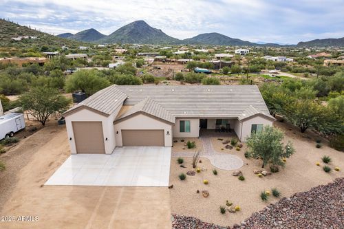 2049 E Gaffney Rd, New River, AZ, 85087-7909 | Card Image