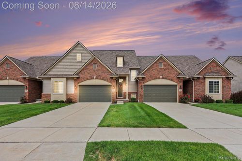 950 Sloane Ct, White Lake, MI, 48386-4616 | Card Image